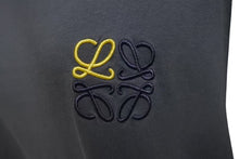 Load image into Gallery viewer, LOEWE ロエベ アナグラム Tシャツ H526Y22X75 グレー コットン XL メンズ 美品 中古 4c074305