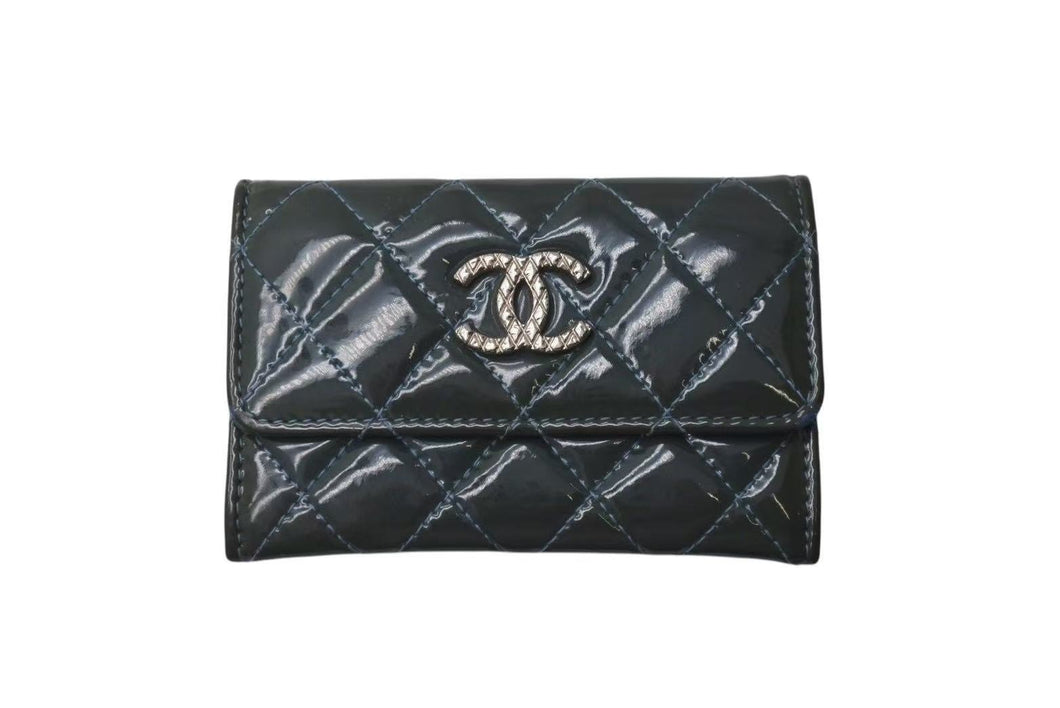 CHANEL シャネル ブリリアント マトラッセ コインケース カードケース ココマーク 14番台 エナメルレザー カーキ 美品 中古 4c074335