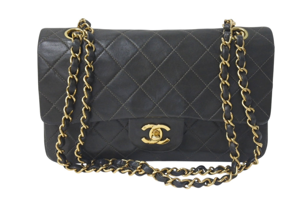 CHANEL シャネル マトラッセ 23cm ココマーク ショルダーバッグ 2番台 スムースレザー カーキ ゴールド金具 美品 中古 4c074353