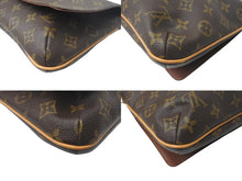 Load image into Gallery viewer, LOUIS VUITTON ルイヴィトン モノグラム ミュゼットタンゴ ショルダーバッグ M51388 ロゴ 斜め掛け 鞄 ゴールド金具 美品 中古 4c074377
