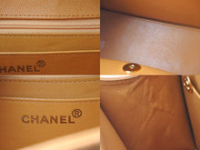 Load image into Gallery viewer, CHANEL シャネル マトラッセ ショルダーバッグ オレンジ 5番台 キャビアスキン ゴールド金具 美品 中古 4c074394