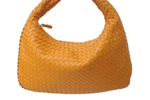 Load image into Gallery viewer, 新品同様 BOTTEGA VENETA ボッテガ ヴェネタ イントレチャート ホーボーバッグ ワンショルダーバッグ レザー イエロー 中古 4c074399