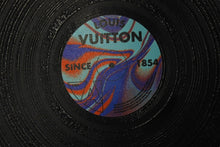 Load image into Gallery viewer, 極美品 LOUIS VUITTON ルイヴィトン Disc Pouch ディスク ポーチ ターコイズ/レッド/ダークブルー M81777 中古 4c074434