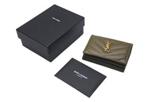 画像をギャラリービューアに読み込む, 極美品 SAINT LAURENT サンローラン 三つ折り財布 オリガミ マトラッセ タイニーウォレット カーキ ゴールド金具 中古 4c074454 