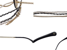 Load image into Gallery viewer, CHANEL シャネル 3連チェーン サングラス パール レザー ブラック レザー GP メタル OCH4245 ゴールド金具 中古 4c074460