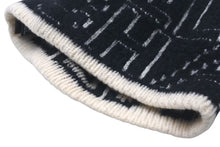 Load image into Gallery viewer, CHANEL シャネル Cashmere Wool Silk Logo Beanie Black White カシミヤ ウール シルク ビーニー 美品 中古 4c074470
