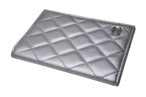 CHANEL シャネル Metallic Passport Holder メタリック パスポート ホルダー シルバー 14番台 美品 中古 4c074493