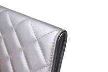 Load image into Gallery viewer, CHANEL シャネル Metallic Passport Holder メタリック パスポート ホルダー シルバー 14番台 美品 中古 4c074493