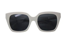 Load image into Gallery viewer, CELINE セリーヌ サングラス サイド ロゴ 56◻︎21 145 CL40198F ホワイト アイボリー 美品 中古 4c074546