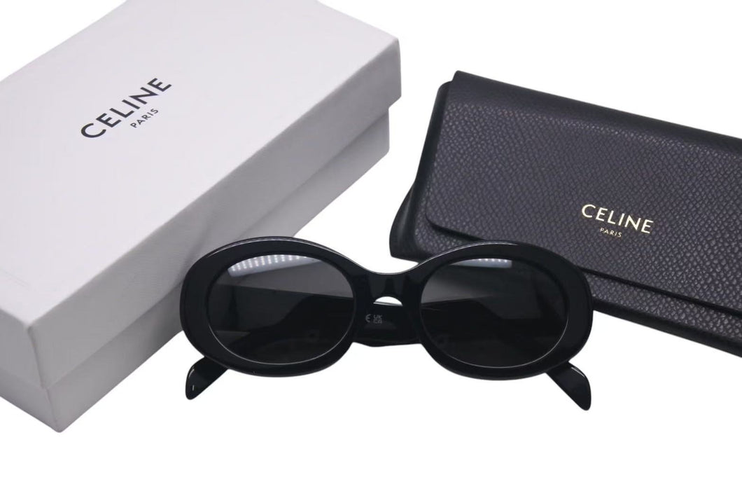 極美品 CELINE セリーヌ サングラス TRIOMPHE 01 トリオンフ ロゴ 52◻︎22 145 CL40194U ブラック ゴールド金具 ケース付き 中古 4c074547