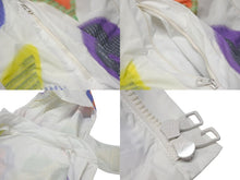 Load image into Gallery viewer, 極美品 LOUIS VUITTON ルイヴィトン モノグラム ウィンドブレイカー ジャケット RM202M XFO HJB08W サイズ52 マルチカラー 中古 4c074600