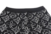 Load image into Gallery viewer, 極美品 LOUIS VUITTON x NBA ルイヴィトン 21AW フラワーキルテッドショートパンツ ブラック サイズL RM212M DM0 HLY19W 中古 4c074612