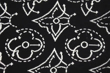 Load image into Gallery viewer, 極美品 LOUIS VUITTON x NBA ルイヴィトン 21AW フラワーキルテッドショートパンツ ブラック サイズL RM212M DM0 HLY19W 中古 4c074612