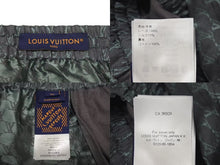 Load image into Gallery viewer, LOUIS VUITTON ルイヴィトン ジャカードモノグラムシルクショートパンツ グリーン グレー RM242MM KSY HRP 美品 中古 4c074613