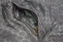 Load image into Gallery viewer, LOUIS VUITTON ルイヴィトン ジャカードモノグラムシルクショートパンツ グリーン グレー RM242MM KSY HRP 美品 中古 4c074613