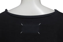 Load image into Gallery viewer, 極美品 Maison Margiela メゾンマルジェラ 22SS オーバーサイズ カットオフ 半袖Ｔシャツ ブラック ファブリック S50GC0668 サイズM 中古 4c074649