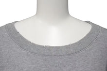 Load image into Gallery viewer, GUCCI x DISNEY グッチ x ディズニー Donald duck sweatshirt ドナルドダック スウェット サイズ XL グレー 623245 XJDAJ 美品 中古 4c074688
