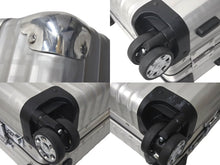 Load image into Gallery viewer, RIMOWA リモワ × FENDI フェンディ キャリーケース スーツケース 7VV133 A5F6 F13DL ズッカ柄 アルミニウム シルバー 美品 中古 4c074714