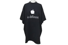 Load image into Gallery viewer, 極美品 BALENCIAGA バレンシアガ Be different 半袖Tシャツ 712398 サイズL アップルサンプリング ブラック 刺繍 中古 4c074751