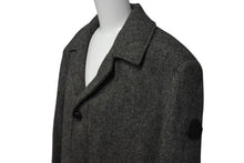 Load image into Gallery viewer, 極美品 MONCLER モンクレール ANTHONY アンソニー ダウンコート サイズ4 エルボータトゥー柄 ヘリンボーン柄 グレー ウール 中古 4c074761