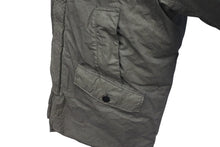 Load image into Gallery viewer, 極美品 STONE ISLAND ストーンアイランド ヘビージャケット 脱着式ムートンフード ダウン コート N3-B カーキ サイズXL 中古 4c074762