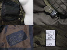 Load image into Gallery viewer, 極美品 C.E / CAV EMPT シーイー ダウンジャケット パファージャケット CES14JK03 サイズL カーキ ポリエステル 総柄 名作 中古 4c074765