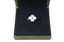 Load image into Gallery viewer, 極美品 Van Cleef &amp; Arpels ヴァンクリーフ＆アーペル リング 指輪 VCARF48949 アルハンブラ K18 ホワイトゴールド 中古 4c074807