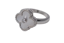 Load image into Gallery viewer, 極美品 Van Cleef &amp; Arpels ヴァンクリーフ＆アーペル リング 指輪 VCARF48949 アルハンブラ K18 ホワイトゴールド 中古 4c074807
