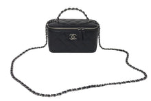 Load image into Gallery viewer, 極美品 CHANEL シャネル チェーンショルダーバッグ 2WAYバニティバッグ ココマーク ランダム番台 ブラック ラムスキン 中古 4c074815
