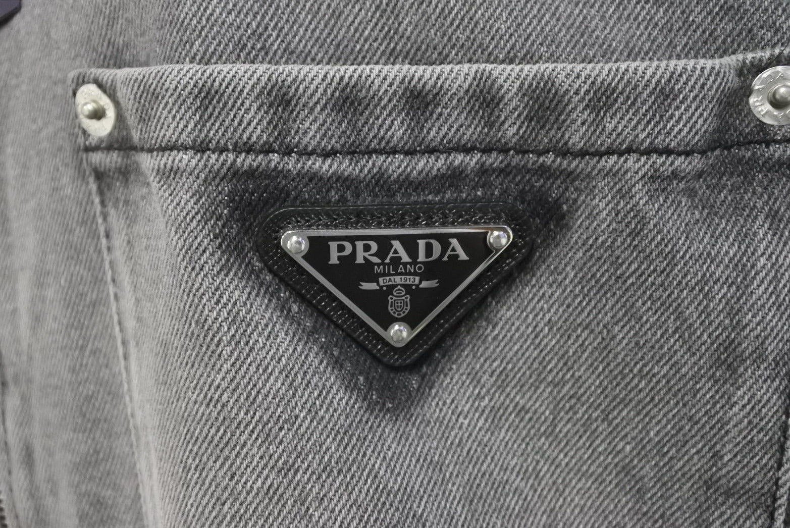PRADA プラダ　デニムジャケット　カバーオール　新品未使用　L グレー PRADA（Gジャン/デニムジャケット）のフリマアイテム一覧