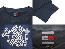 Load image into Gallery viewer, 極美品 TOMMY JEANS トミージーンズ KEITH HARING キースヘリング 24AW スウェット トレーナー ネイビー サイズXL 中古 4c074971