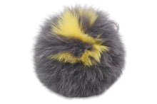 Load image into Gallery viewer, 極美品 FENDI フェンディ ファー イニシャル ポンポンチャーム キーホルダー バッグチャーム シルバー金具 S 中古 4c074985