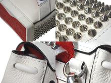Load image into Gallery viewer, 極美品 Christian Louboutin クリスチャンルブタン エクスプローラファンク ショルダーバッグ &quot;ホワイト 1215087W364 中古 4c075027