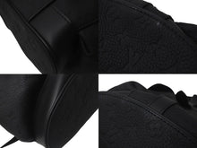 Load image into Gallery viewer, 極美品 LOUIS VUITTON ルイヴィトン トリヨンモノグラム レザー クリストファーPM M20899 ブラック 中古 4c075063