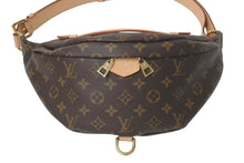 Load image into Gallery viewer, 極美品 LOUIS VUITTON ルイヴィトン ボディバッグ M43644 バムバッグ ブラウン モノグラムキャンバス 中古 4c075066
