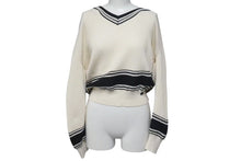 Load image into Gallery viewer, 極美品 CHANEL シャネル チルデンニット セーター P60639K46411 サイズ34 ココマーク Vネック ベージュ ブラック 中古 4c075095