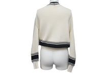 Load image into Gallery viewer, 極美品 CHANEL シャネル チルデンニット セーター P60639K46411 サイズ34 ココマーク Vネック ベージュ ブラック 中古 4c075095