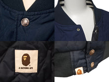 Load image into Gallery viewer, A BATHING APE アベイシングエイプ ベイプロゴ リバーシブルジャケット 2XL 001GD1201001H 黒 ネイビー 美品 中古 4c075103