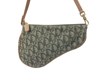 Load image into Gallery viewer, Christian Dior クリスチャンディオール サドルポーチ ワンショルダーバッグ ヴィンテージ トロッター柄 カーキ MC 0071 美品 中古 4c075104