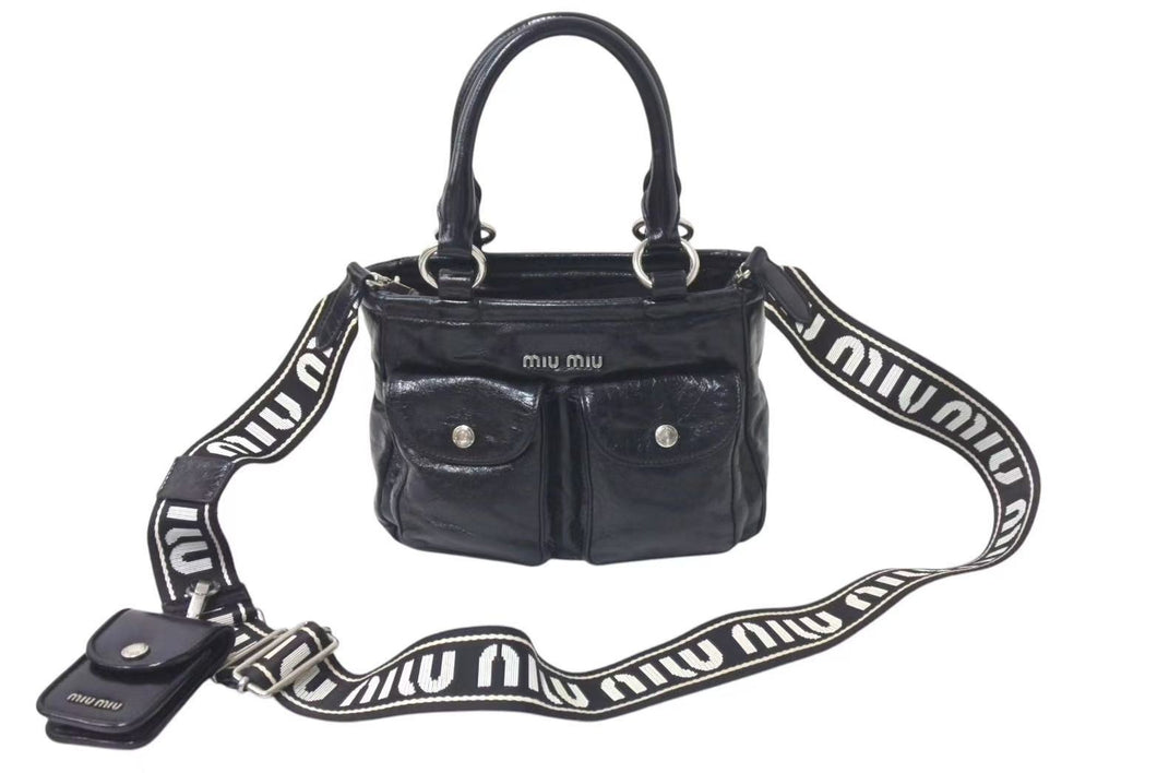 MIUMIU ミュウミュウ 21SS ヴィッテロ 2WAY レザーショルダーバッグ ブラック ナイロン ハンドバッグ シルバー金具 美品 ロゴ 中古 4c075111 