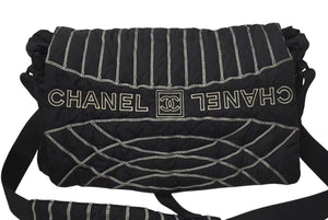 極美品 CHANEL シャネル スポーツライン ココマーク ロゴ刺繍 ナイロン ショルダーバッグ メッセンジャーバッグ A32807 10番台 中古 4c075112