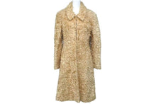 Load image into Gallery viewer, 極美品 CHANEL シャネル 00A シャギー コート ベージュ ナイロン ウール シルク P16477V08061 アウター サイズ34 中古 4c075113