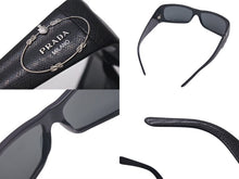 Load image into Gallery viewer, 極美品 PRADA プラダ サングラス SPR11H 7JS-1A1 サイズ57□14 135 ロゴ金具 スクエア ブラック グレー 中古 4c075126