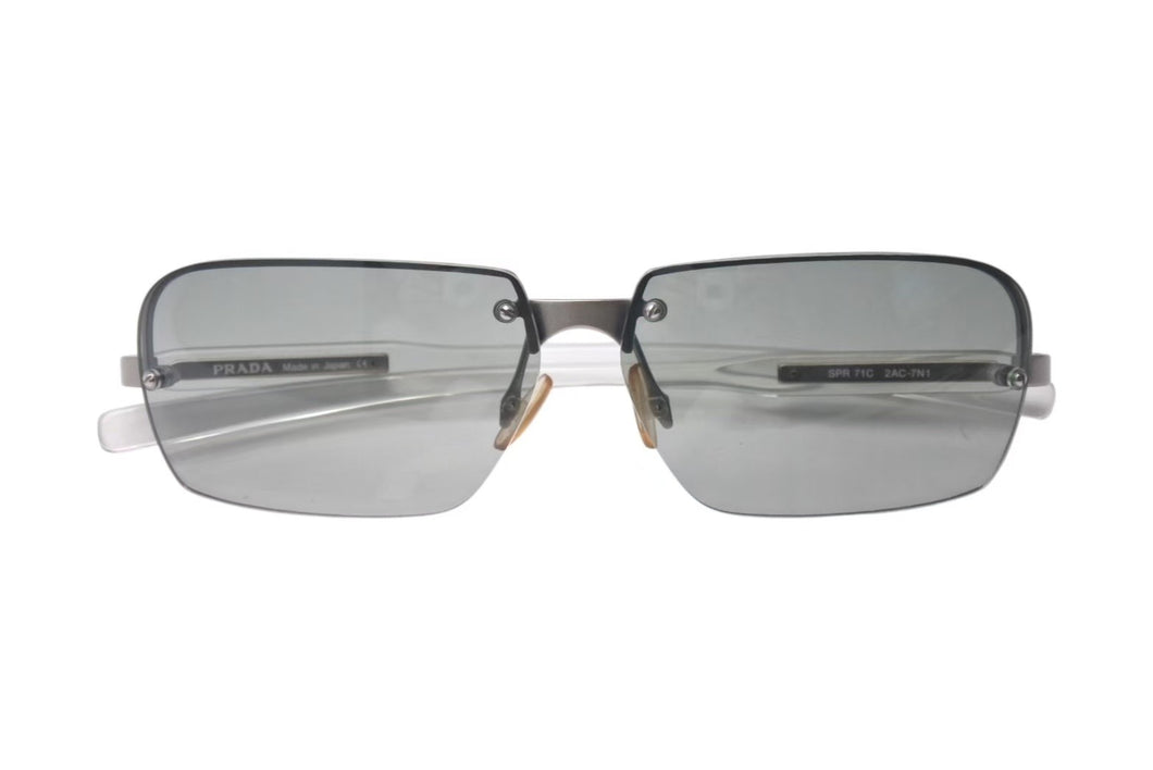 極美品 PRADA プラダ サングラス SPR 71C 2AC-7N1 クリア シルバー プラスチック メタル ロゴ グラデーション 中古 4c075127