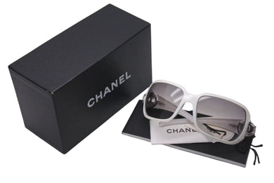 CHANEL シャネル サングラス アイウェア 6023 C.935/11 サイズ65□17 115 ココマーク ホワイト イタリア製 美品 中古 4c075130