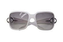 Load image into Gallery viewer, CHANEL シャネル サングラス アイウェア 6023 C.935/11 サイズ65□17 115 ココマーク ホワイト イタリア製 美品 中古 4c075130