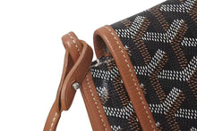 Load image into Gallery viewer, GOYARD ゴヤール プリュメ ポーチウォレット ショルダーバッグ PLUMETPMLTY01CL03P PVC レザー シルバー金具 美品 中古 4c075153