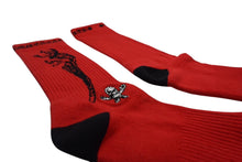 Load image into Gallery viewer, 新品未使用 CHROME HEARTS クロムハーツ 靴下 マッティボーイ スケルトン ソックス ロゴ刺繍 レッド 中古 4c075157