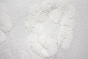 新品未使用 DENIM TEARS デニムティアーズ MONO ALL OVER WREATH パーカー 95B700A0 サイズXL 24SS ホワイト 総柄 中古 4c075167