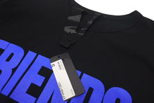 Load image into Gallery viewer, 新品未使用 VLONE ヴィーロン FRIENDS フレンズ ロゴ 半袖Tシャツ トップス コットン ブラック ブルー サイズS 中古 4c075171